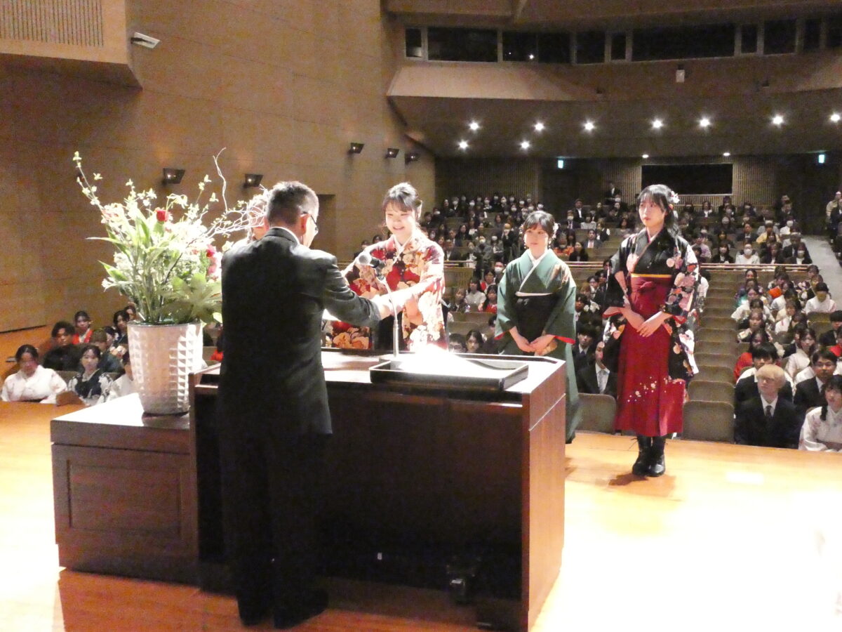 令和７年度卒業式を挙行いたしました